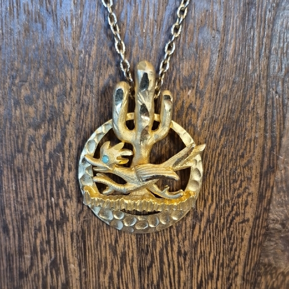 Rare Roadrunner Turquoise Eye Saguaro Cactus Gold Tone Pendant Necklace - Picture 3 of 13